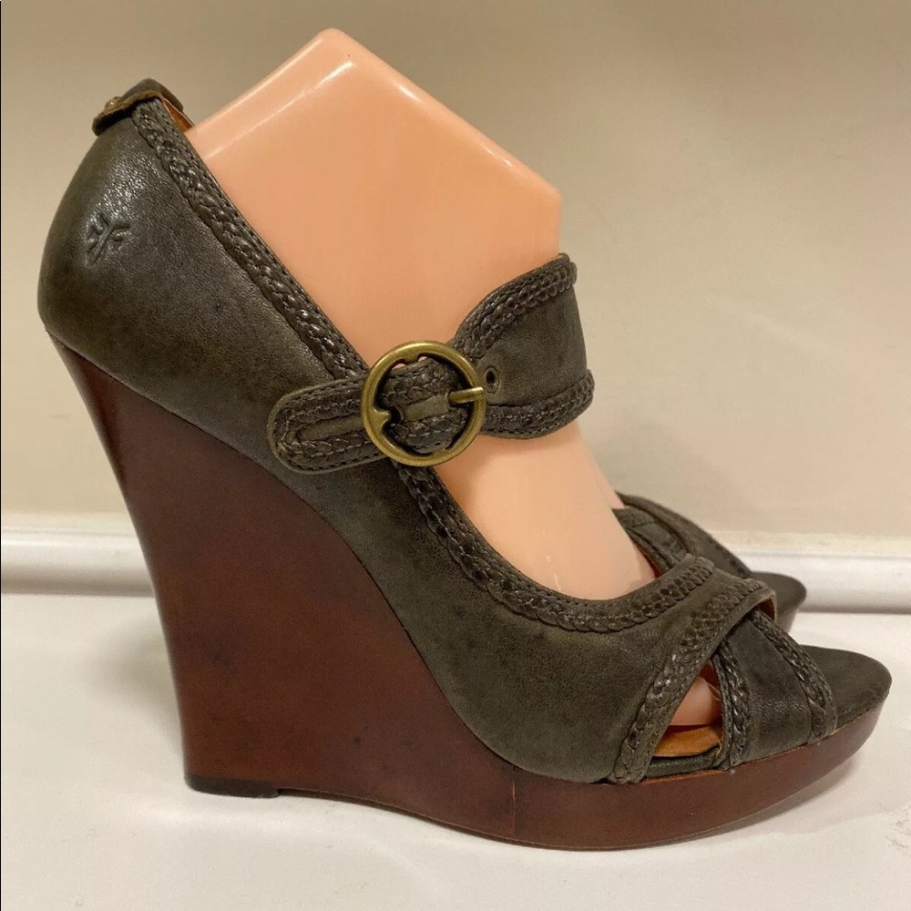 NWT Frye Gray Leather Platform Open Toe Wedge